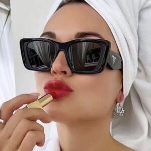 Authentic PRADA Sunglasses
PR 08YS - Symbole Evolution Square in Black